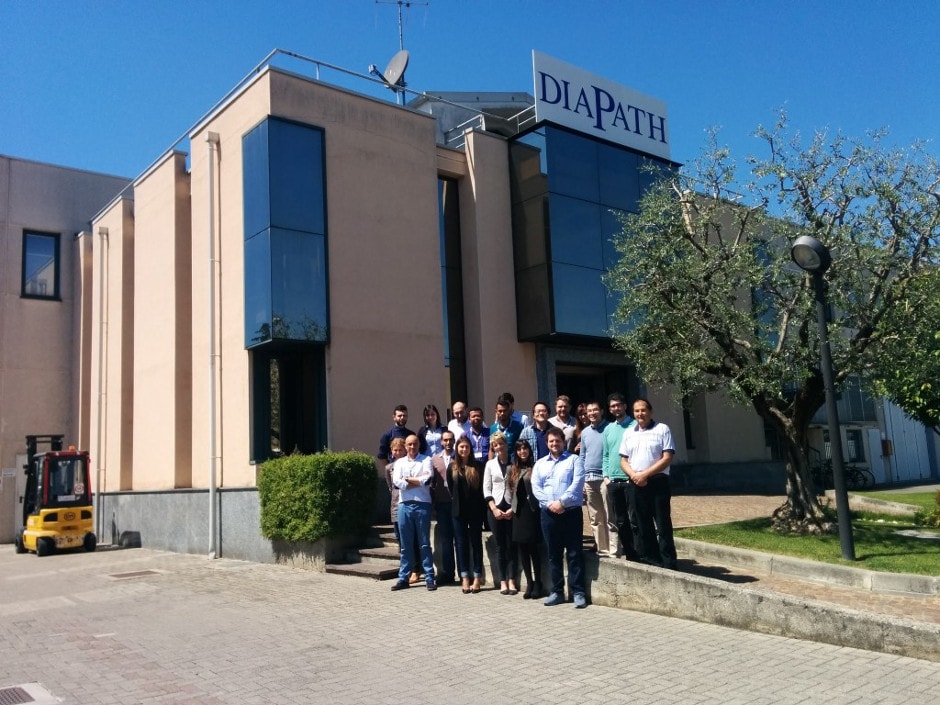 Los técnicos de ICSA junto con el resto de técnicos y comerciales y el personal de DIAPATH